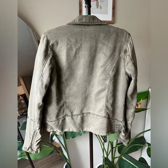 Bomber jacket - Picture 2 of 2